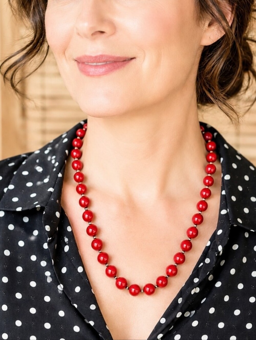 Lipstick Candy Apple Red Lucite Beaded Vintage Necklace Gold Tone Spacers 1980's